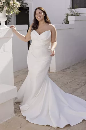 Koonings trouwjurk Victoria Collection by Curves Modeca collection Valerie bruidsmode brautmode wedding dress