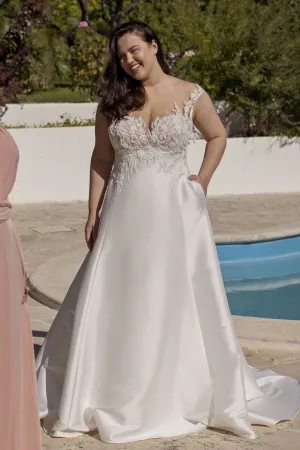 Koonings trouwjurk Victoria Collection by Curves Collection Modeca collection Vanessa bruidsmode brautmode wedding dress