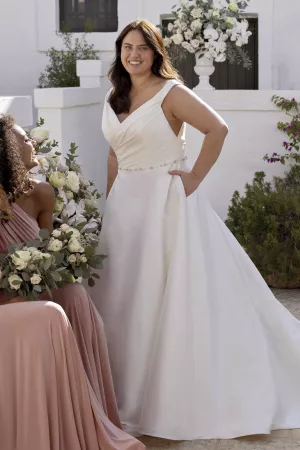 Koonings trouwjurk Victoria Collection by Curves Collection Modeca collection Vayen bruidsmode brautmode wedding dress