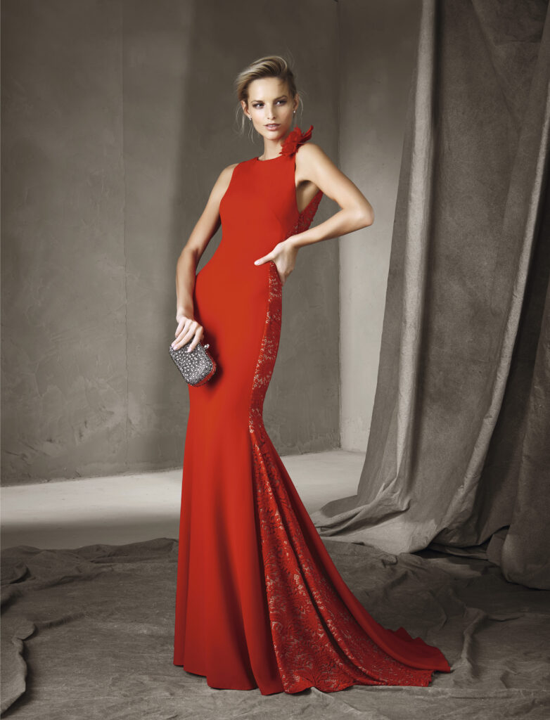 Pronovias FiÃ«sta collection Cerise