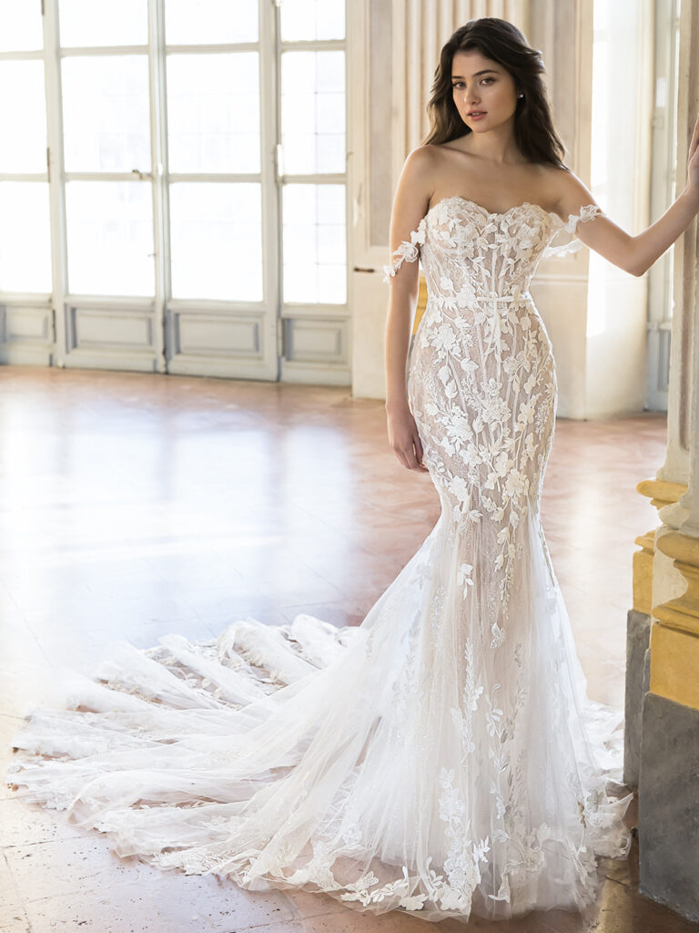Enzoani Tyra