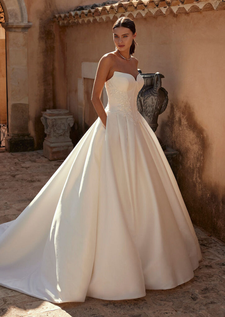 Le Papillon by Modeca Eryss