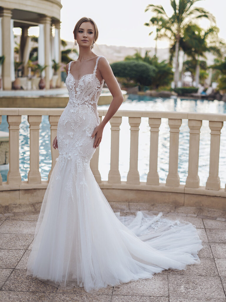 Enzoani Blue collection Sidney