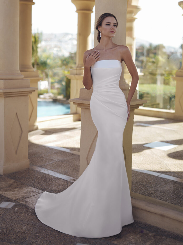 Enzoani Blue collection Stella