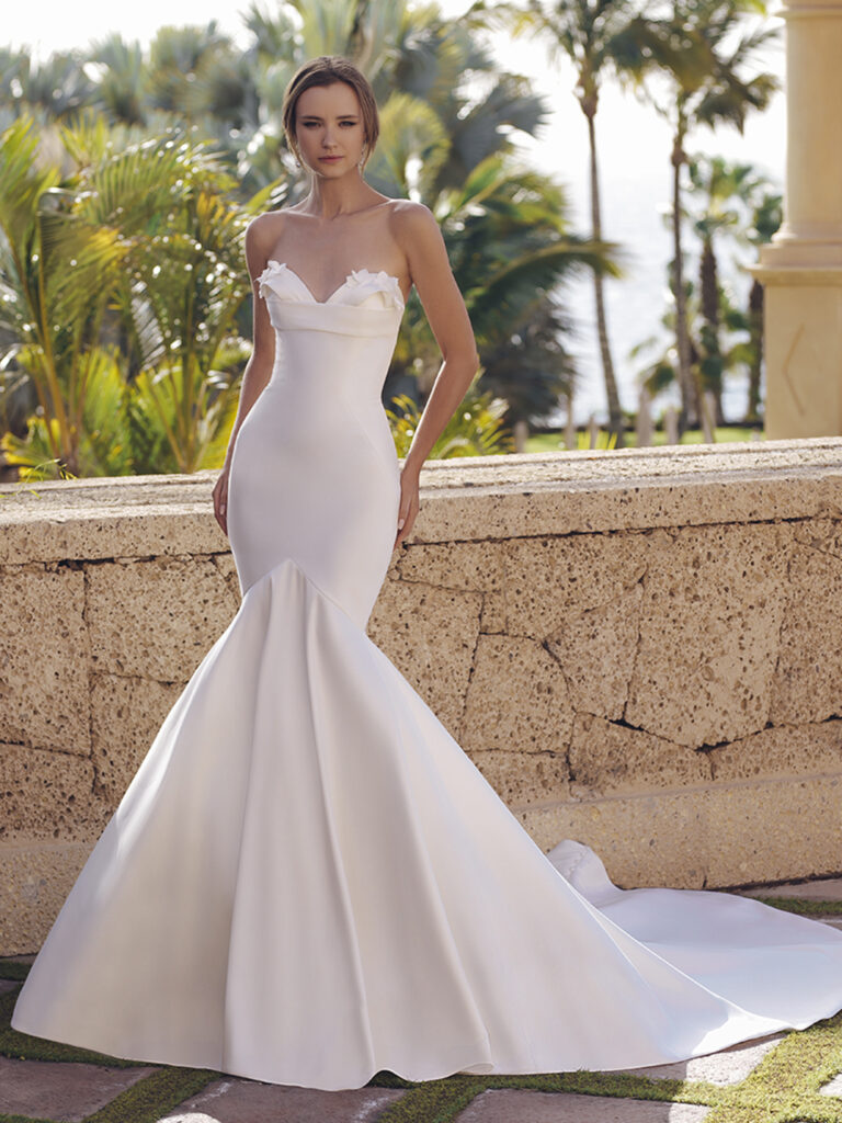 Enzoani Blue collection Sally