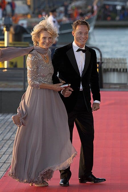 Prinses Irene der Nederlanden in een ontwerp van Addy van den Krommenacker