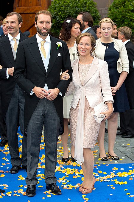 Prinses Margarita de Bourbon de Parme in een ontwerp van Addy van den Krommenacker