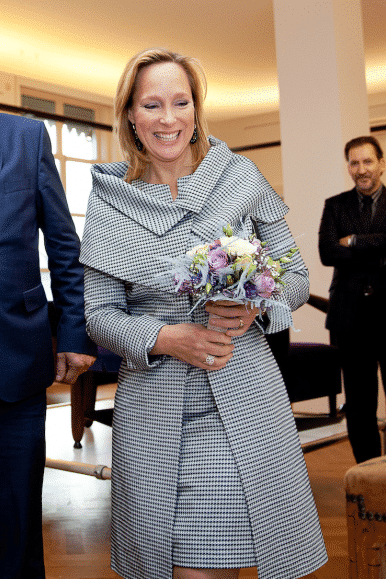 Prinses Margarita de Bourbon de Parme in een ontwerp van Addy van den Krommenacker