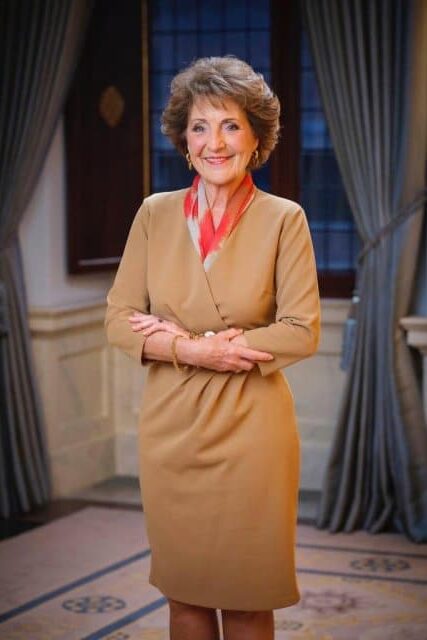 Prinses Margriet in een ontwerp van Addy van den Krommenacker