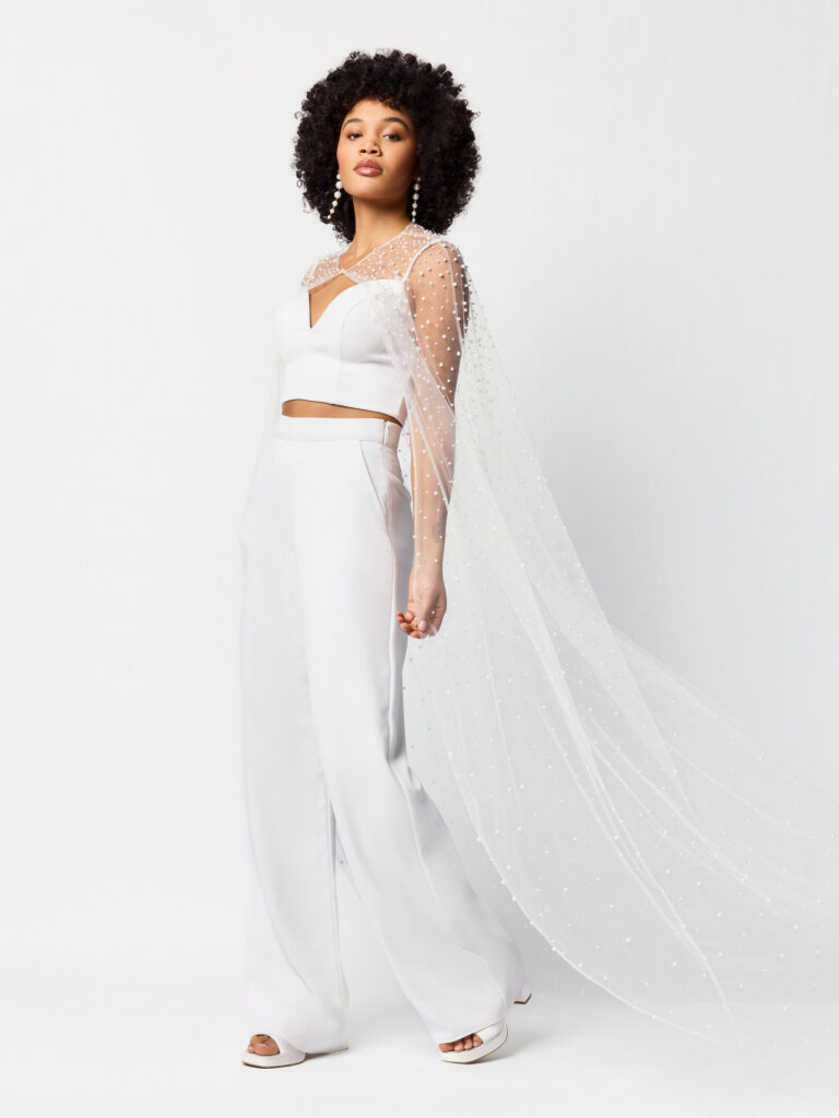 Poirier C-75100 Cape | Tule-Parels | 200cm