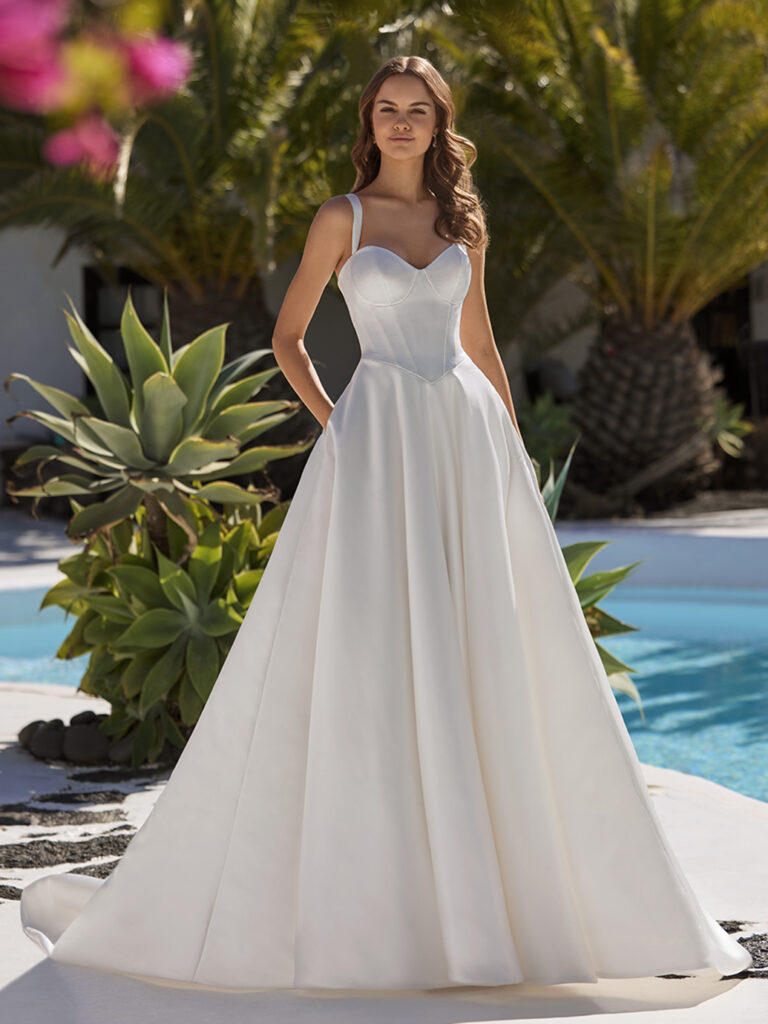 Enzoani Love Collection Emerald-S