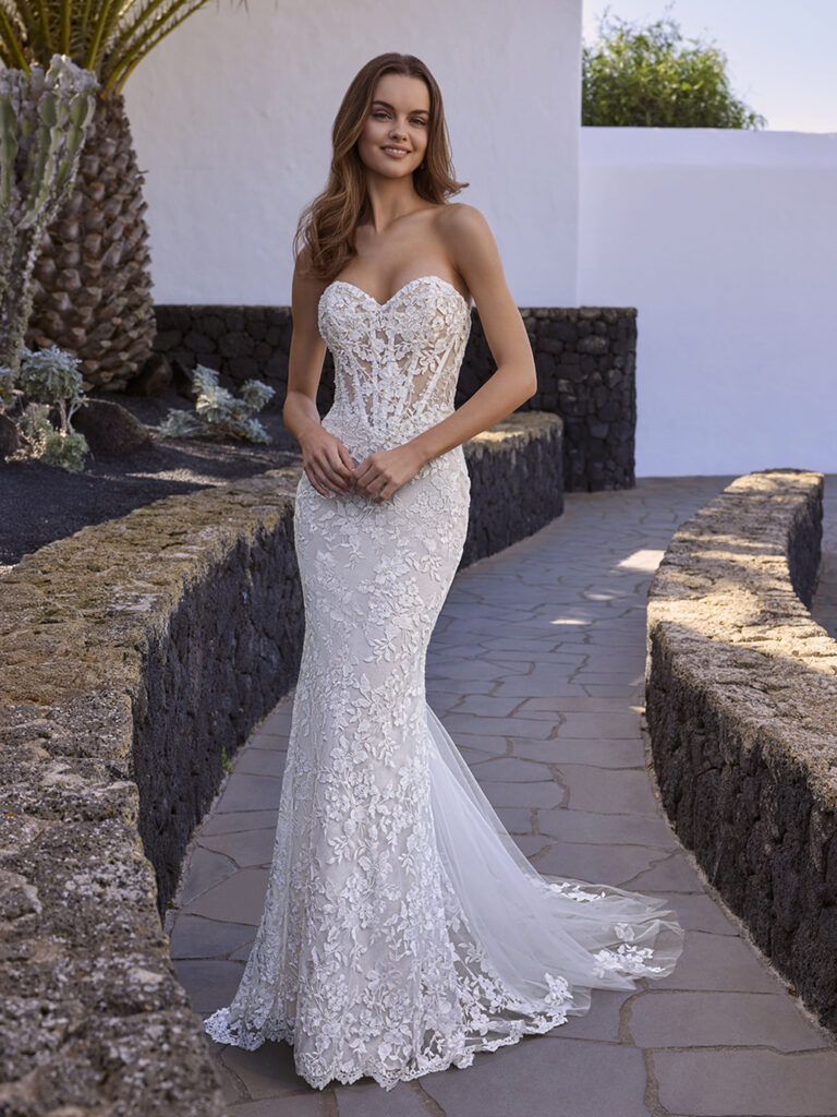 Enzoani Love Collection Estrella
