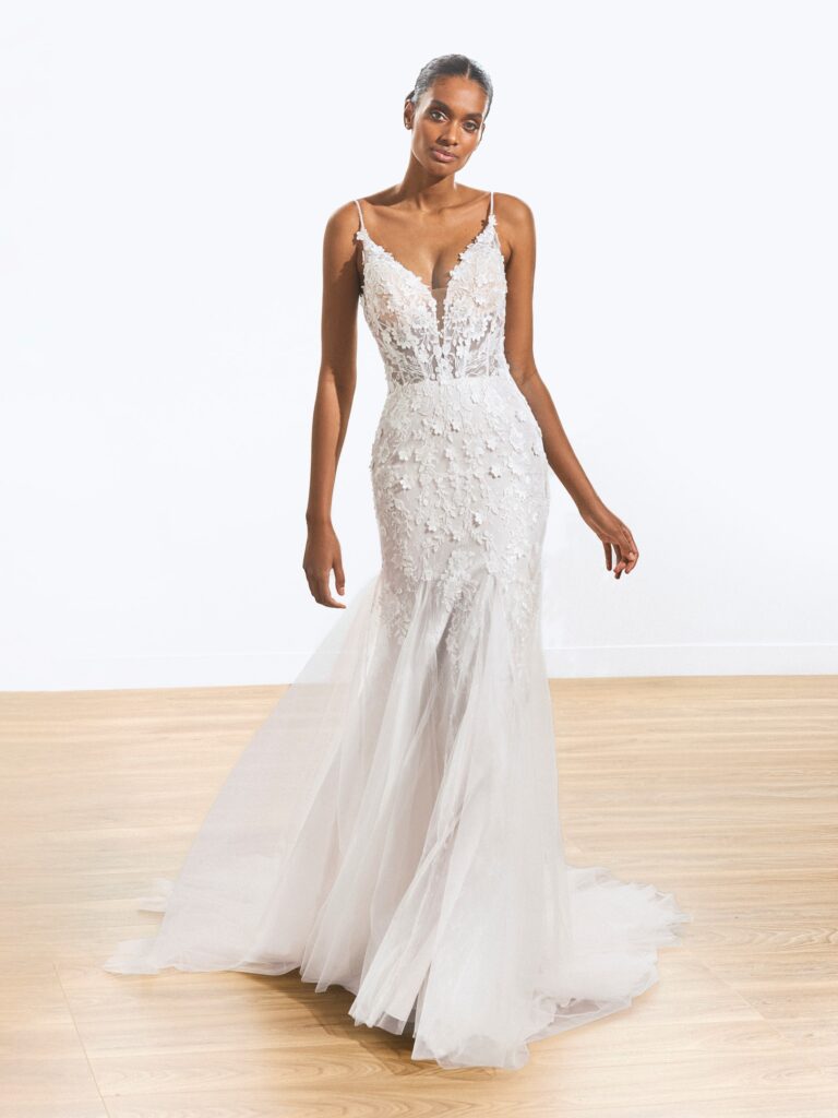 White One by St. Patrick Ainda W1126BD2