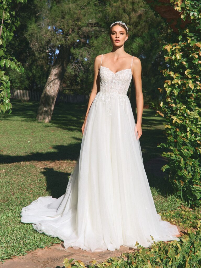 White One by St. Patrick Canta W1126BU1