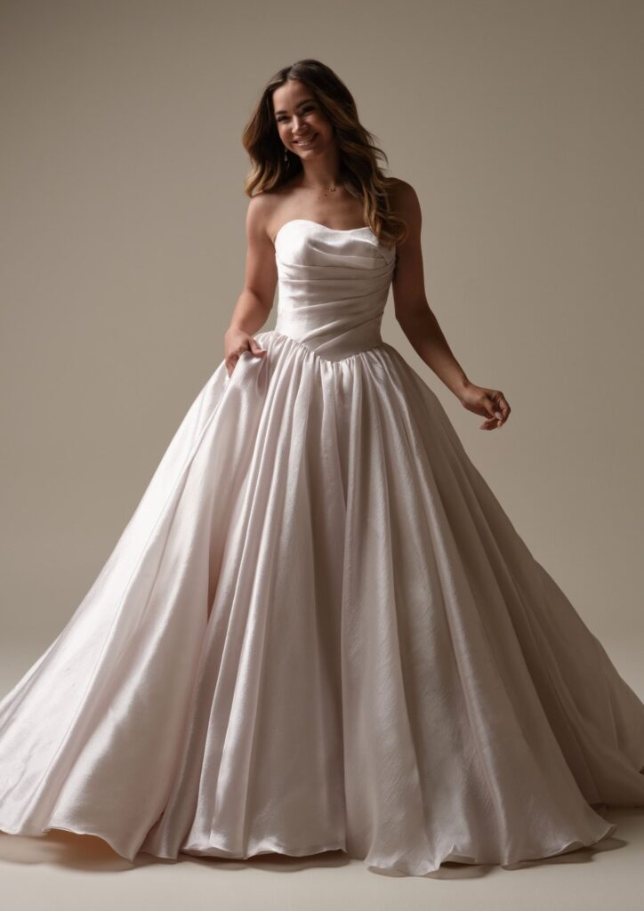 Maggie Sottero Designs Paris 25MS346A01 +  sleeves DS025MS346000