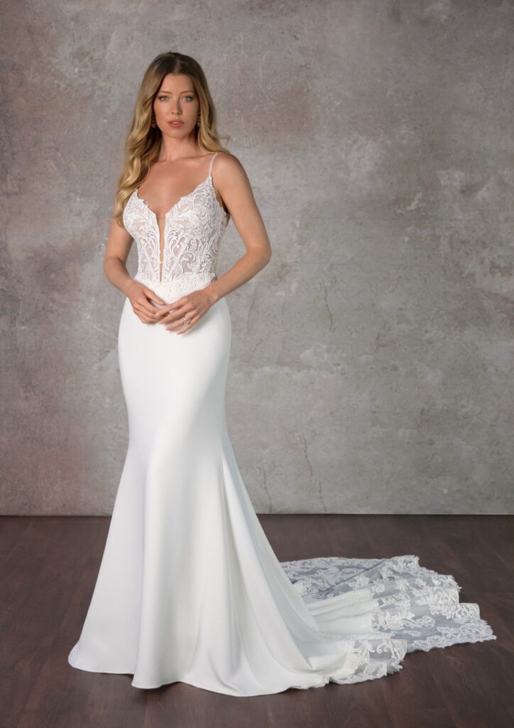 Essense of Australia D4181IV11