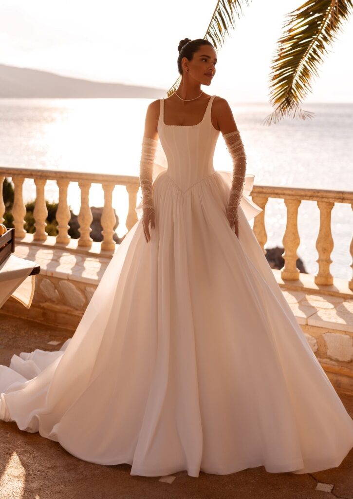 Cosmobella 8253 + sleeves