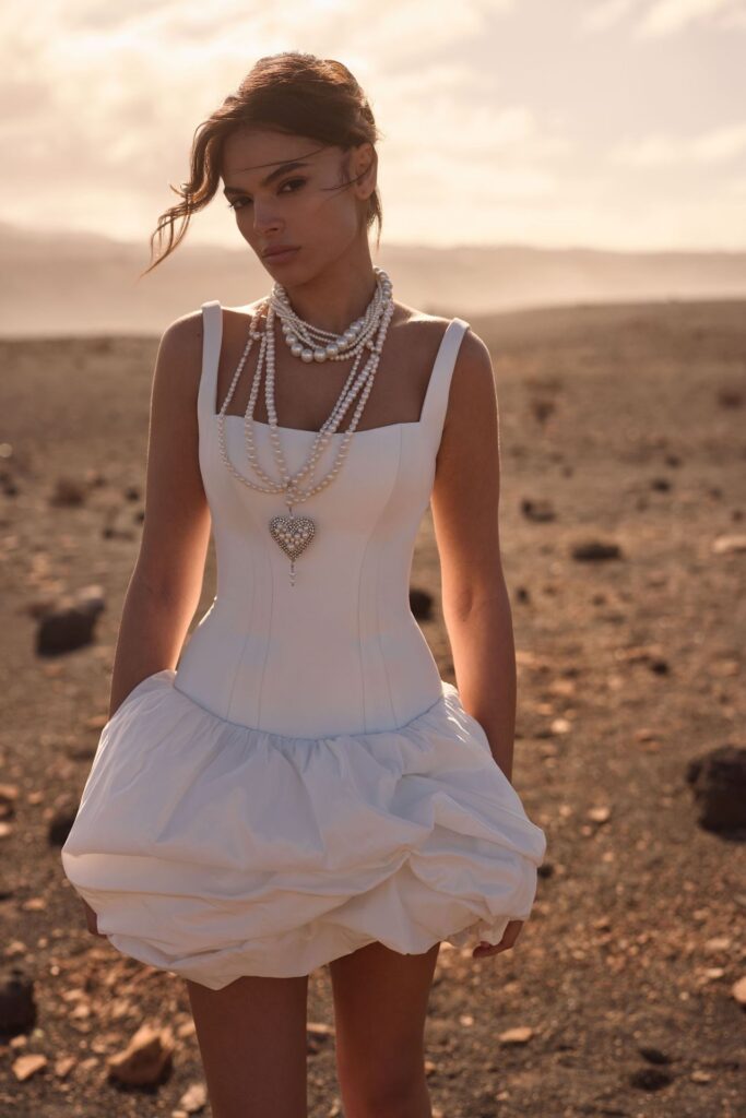 Milla Nova Velisse + necklace