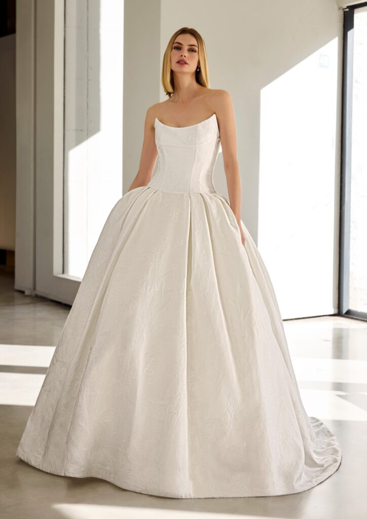 Pronovias Privee Valley PR126AO2