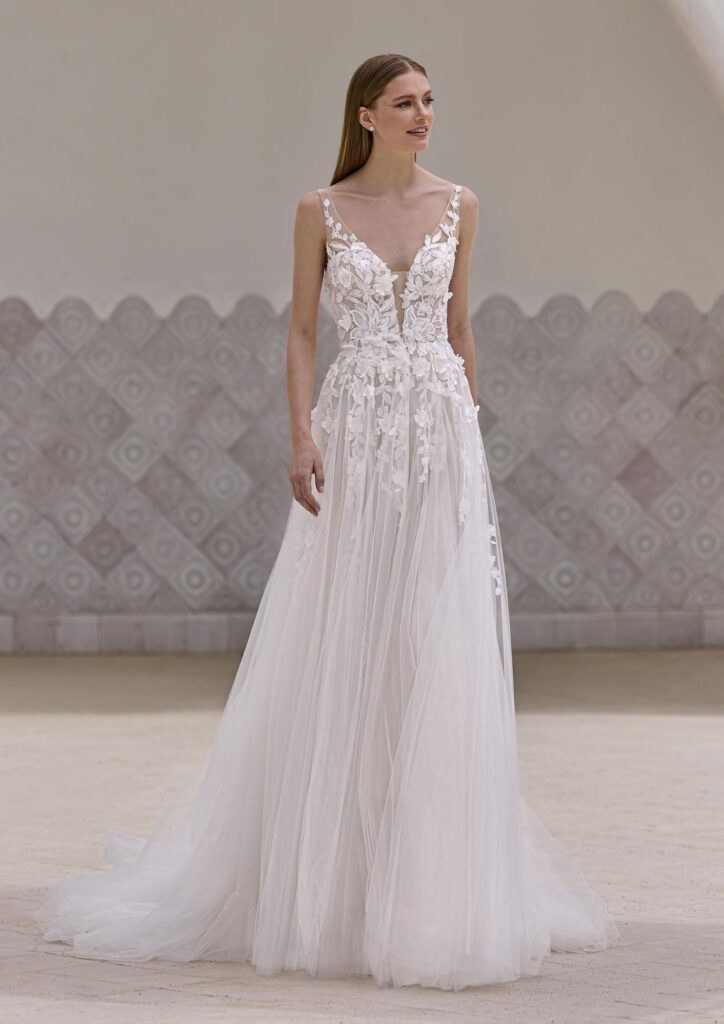 Pronovias Fashion Group Yeoh PR126HI2