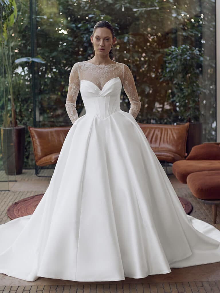 Élysée Giovanna DM Brautkleid bei Koonings