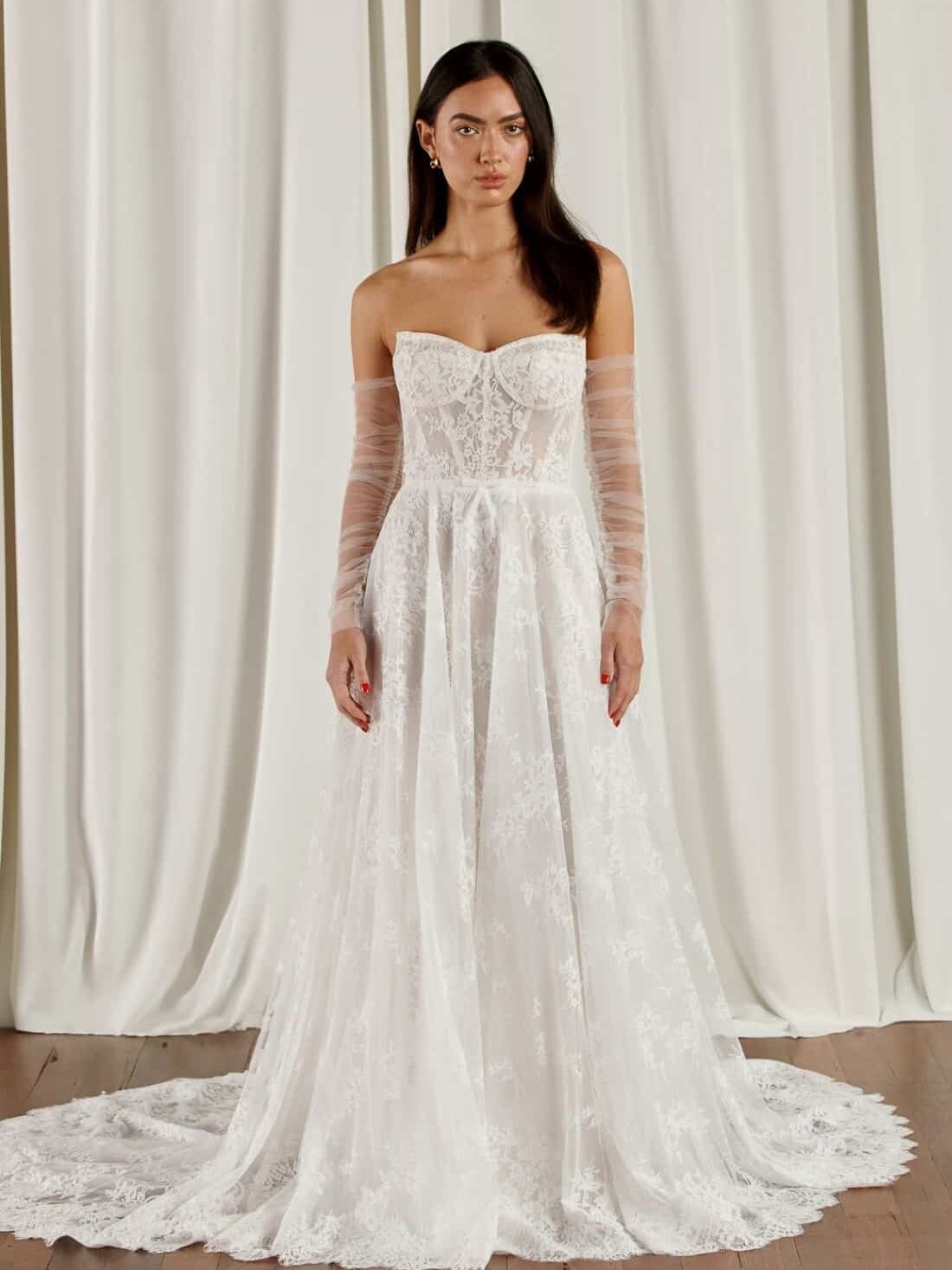 White April von Cizzy Bridal, Modell WA23203C-1Z, Brautkleid bei Koonings