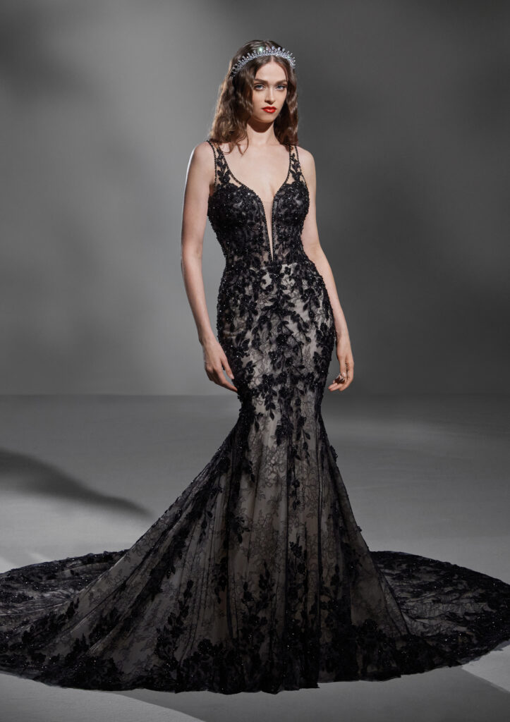 Alta Moda von Demetrios AM39