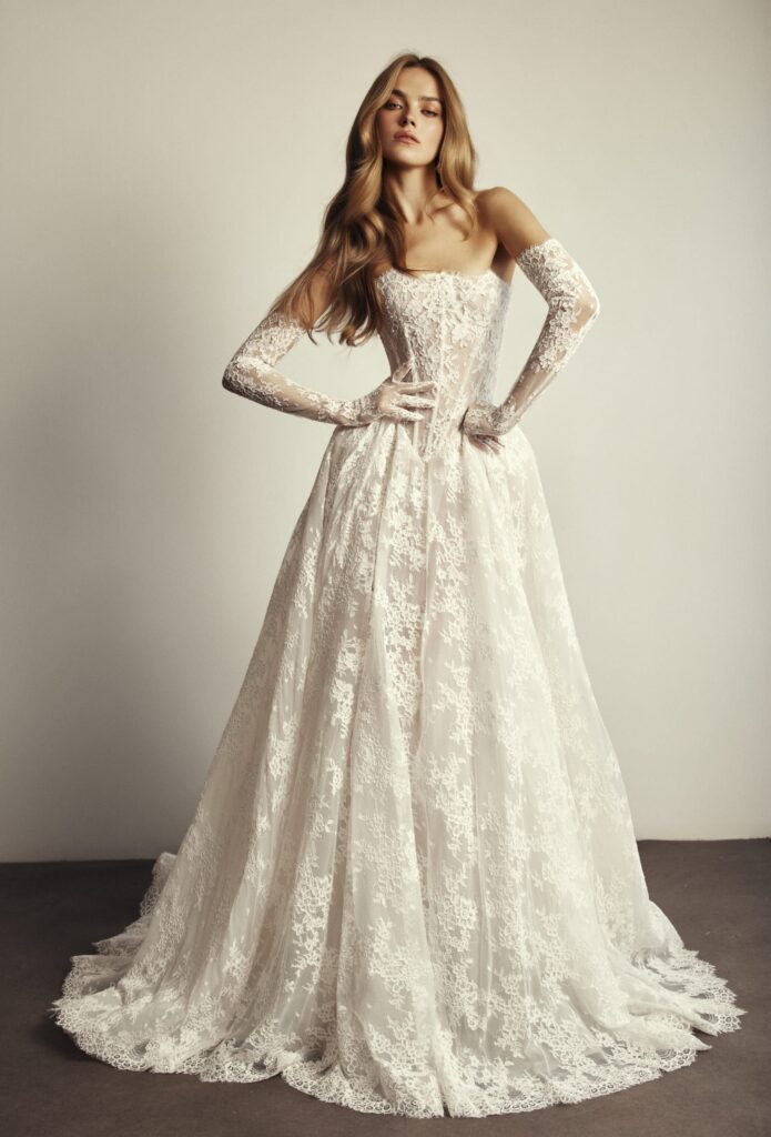 Berta Bridal 27-32 + Gloves