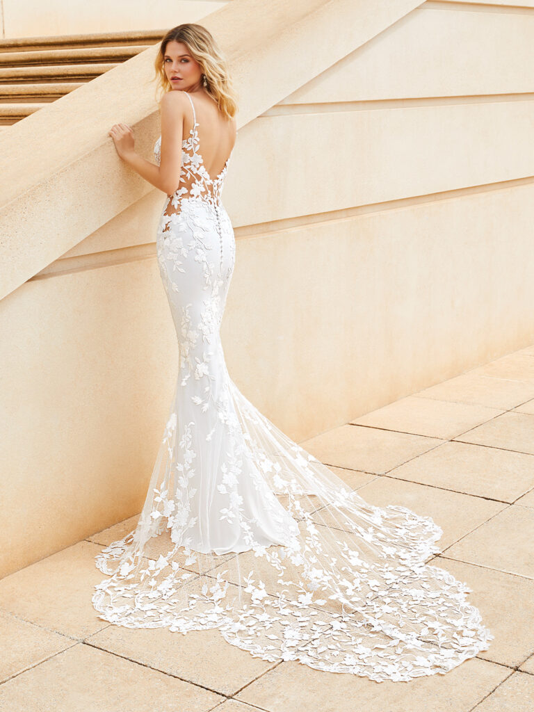 Enzoani Blue collection Oliviana