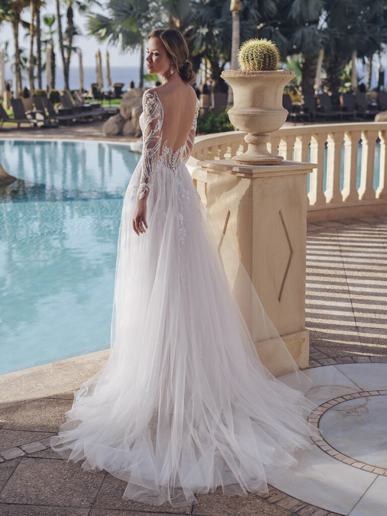 Enzoani Blue collection Shelli-L