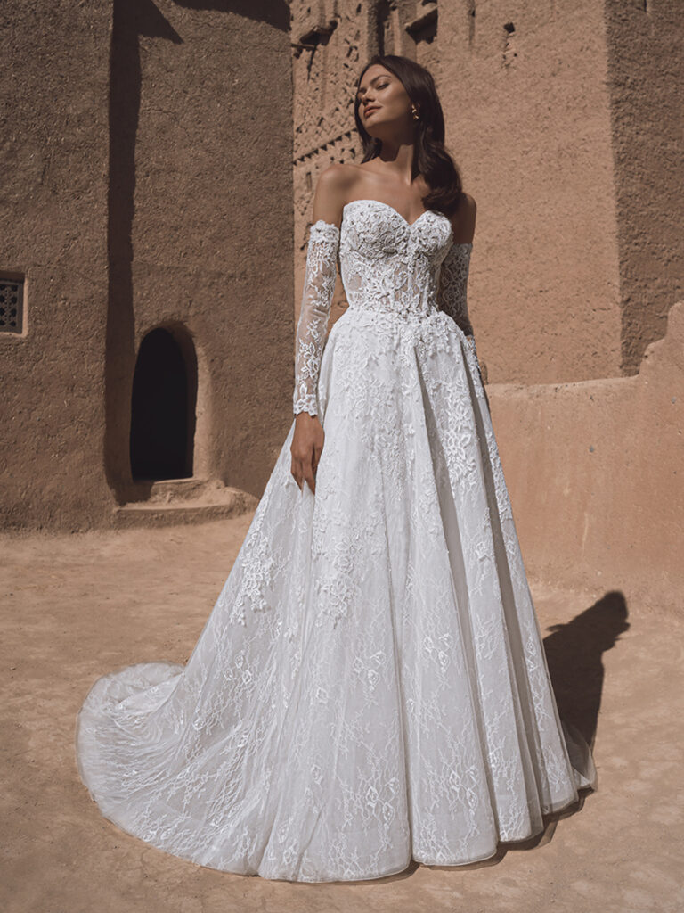Enzoani Blue collection Tia