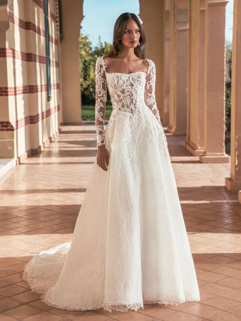 Enzoani Blue collection Usenda