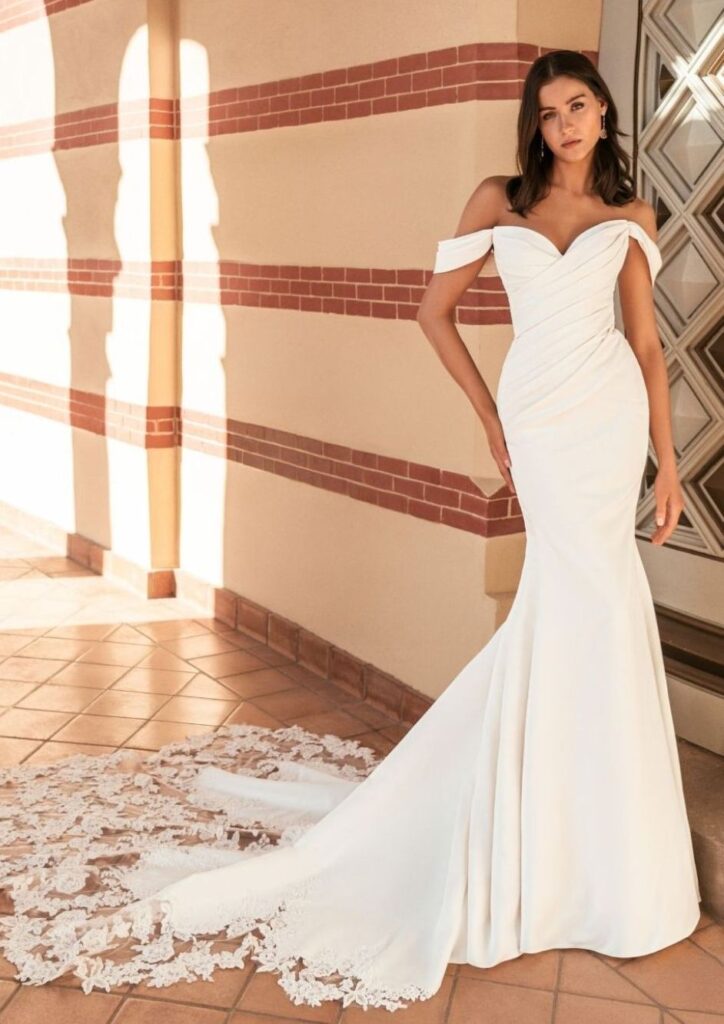 Enzoani Blue collection Uverra