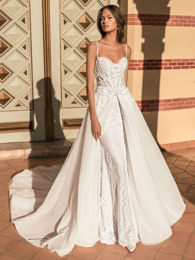 Enzoani Blue collection Uzaria