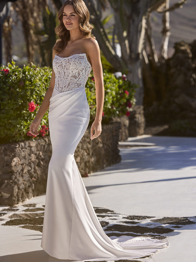Enzoani Love Collection Eldora