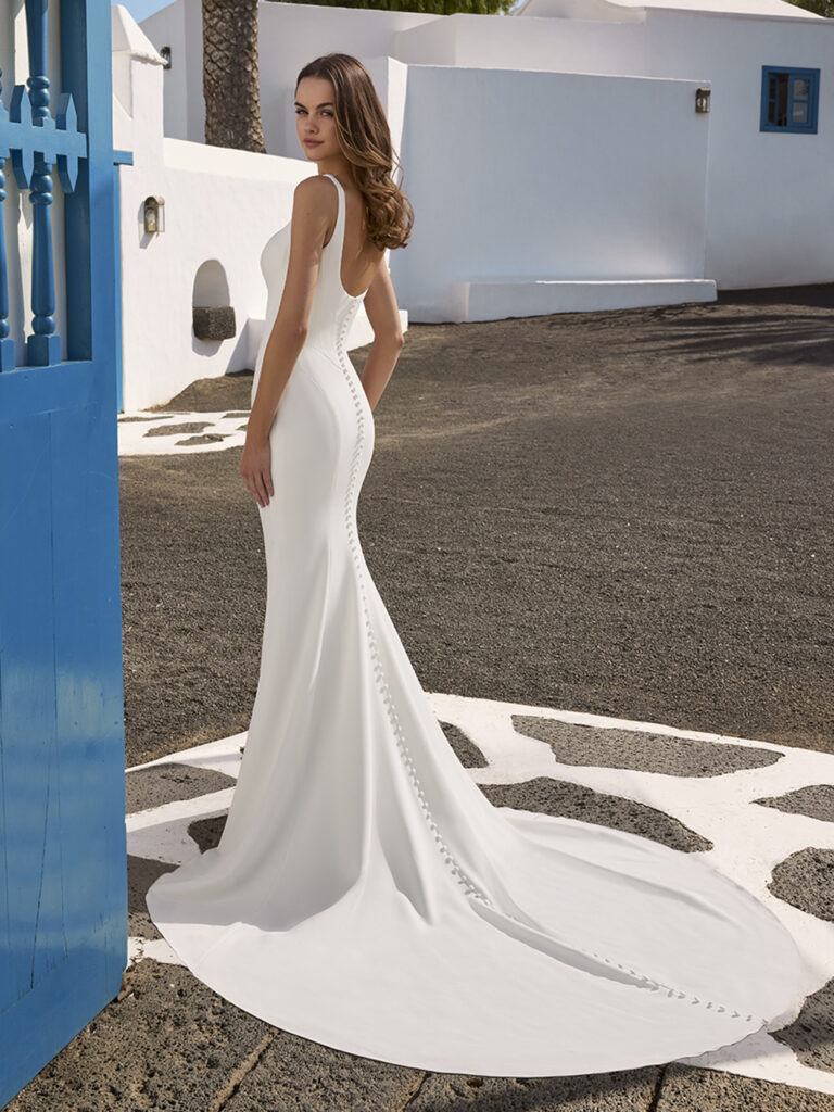 Enzoani Love Collection Elisha