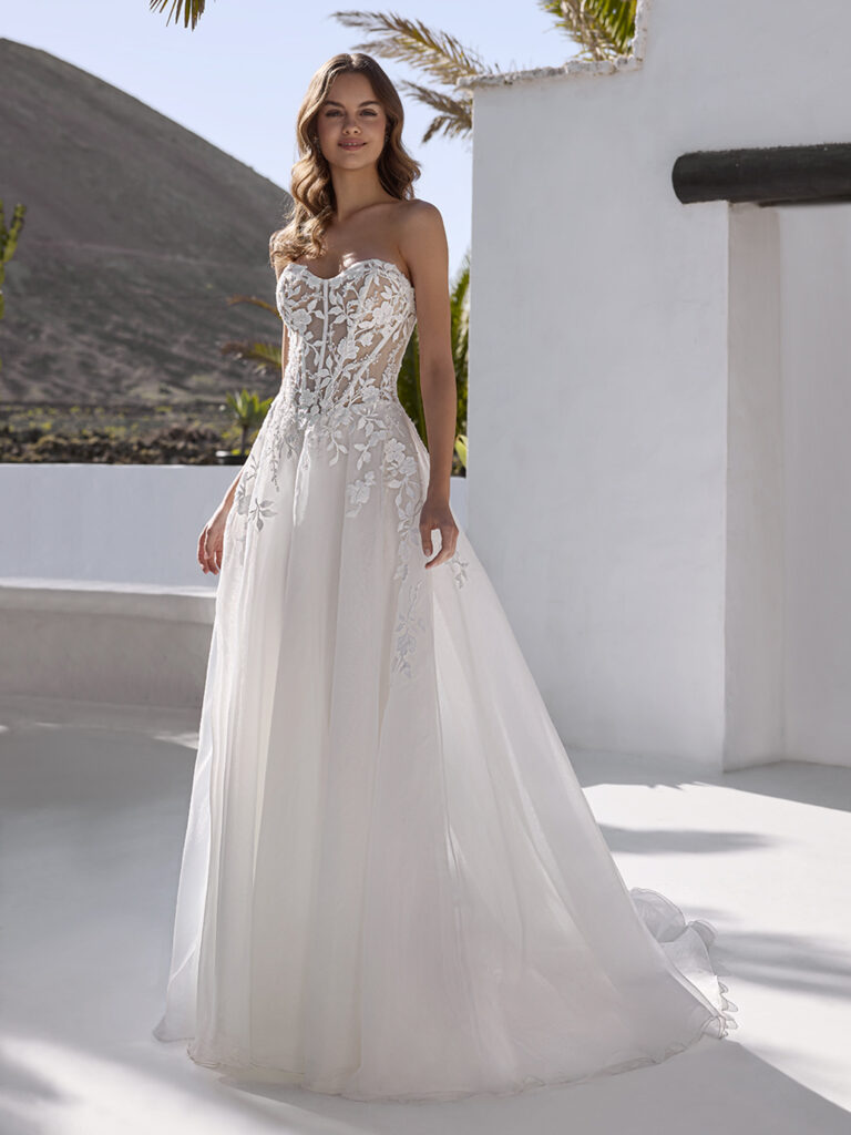 Enzoani Love Collection Everly
