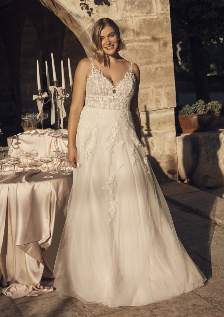 Modeca Curves Novalie