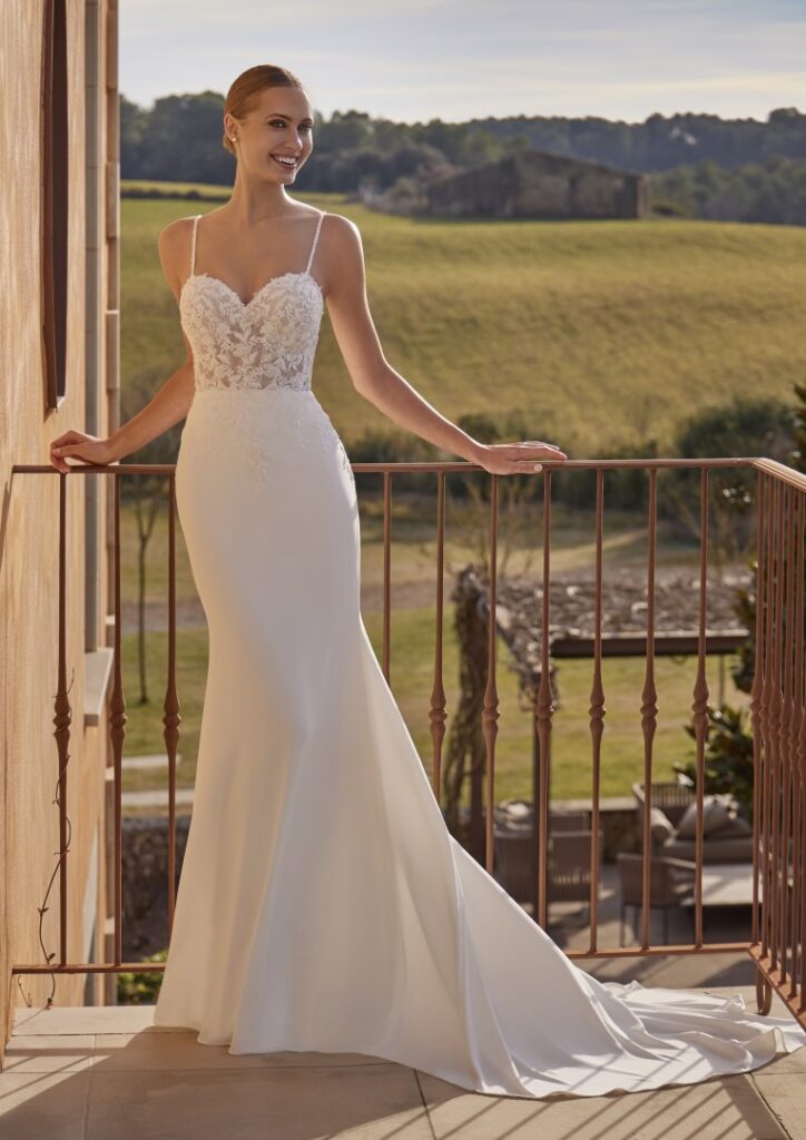 White One by St. Patrick BRILEZA  W1127AL1